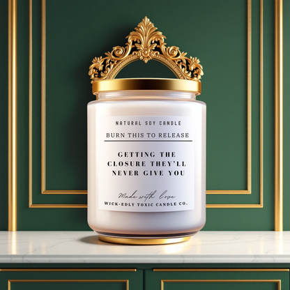 Closure lemon-scented 9oz soy candle in apothecary jar, eco-friendly coconut apricot wax, fresh and uplifting fragrance.